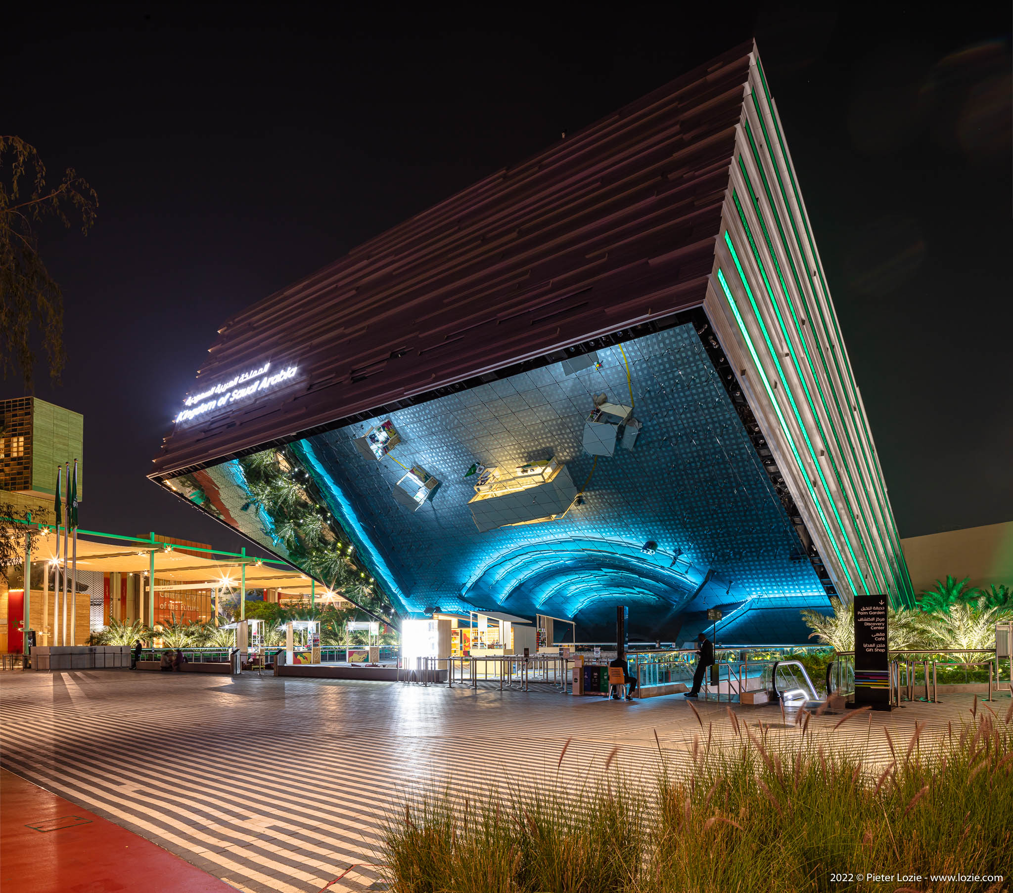 (c)www.lozie.com_Dubai_202201__DSR2980-Pano