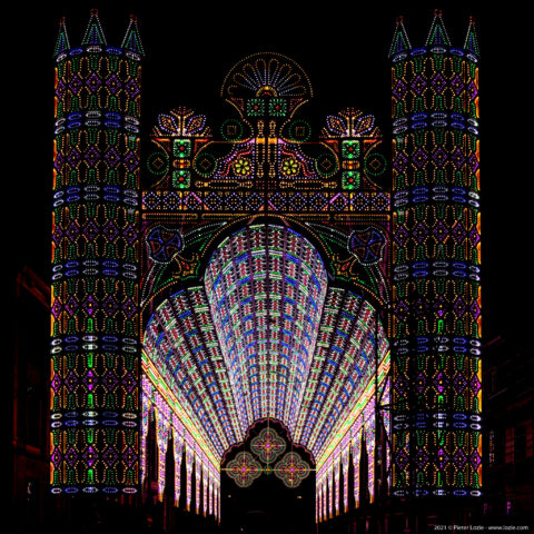 La Cattedrale di Luce by Famiglia de Cagna, Lichtfestival 2021, Gent